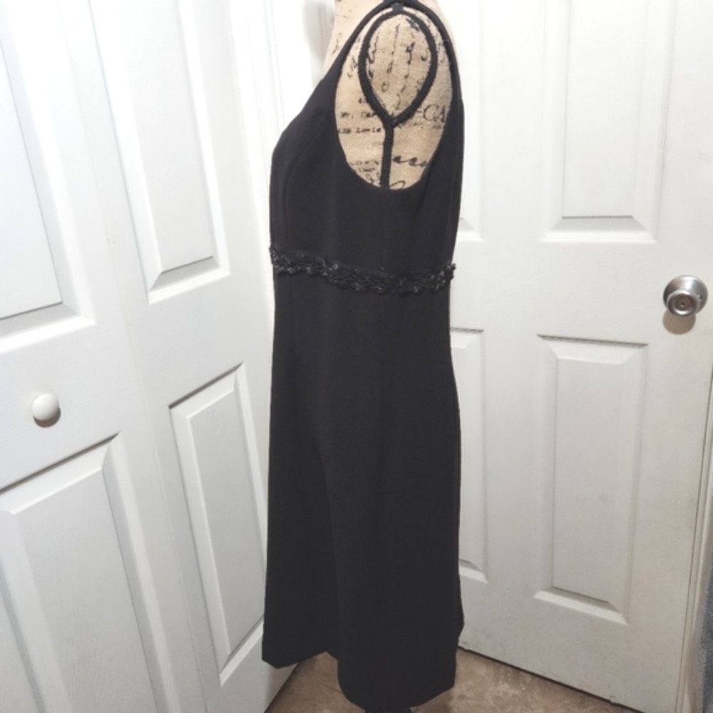 Tahari Arthur S Levine Black Cocktail Dress Size 12 - Picture 4 of 12
